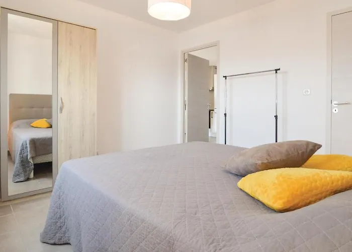 Apartment Gorgeous In With Wifi