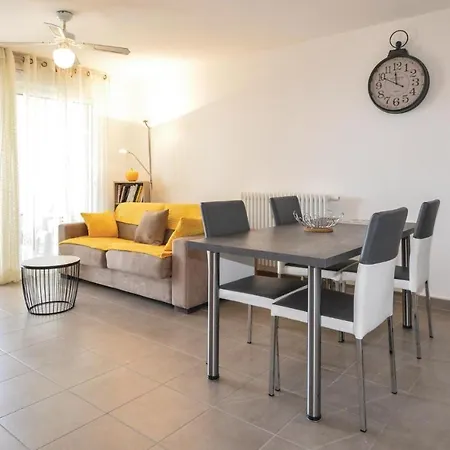 Stunning In Ajaccio With Wifi Apartment *
