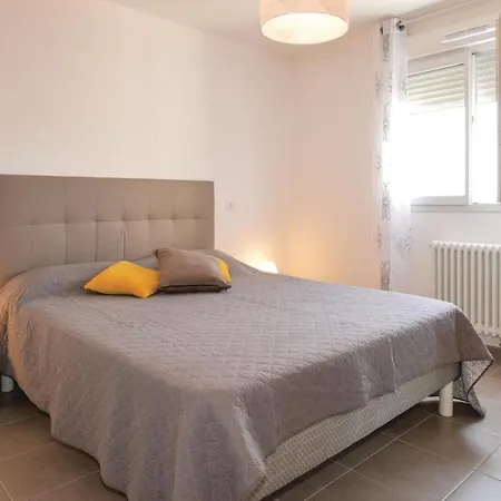 1 Bedroom Gorgeous Apartment In Ajaccio Daire *