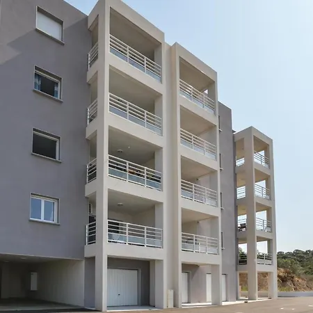1 Bedroom Gorgeous Apartment In Ajaccio Daire *